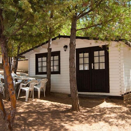 Camping Valdearenas Iznajar Exterior photo