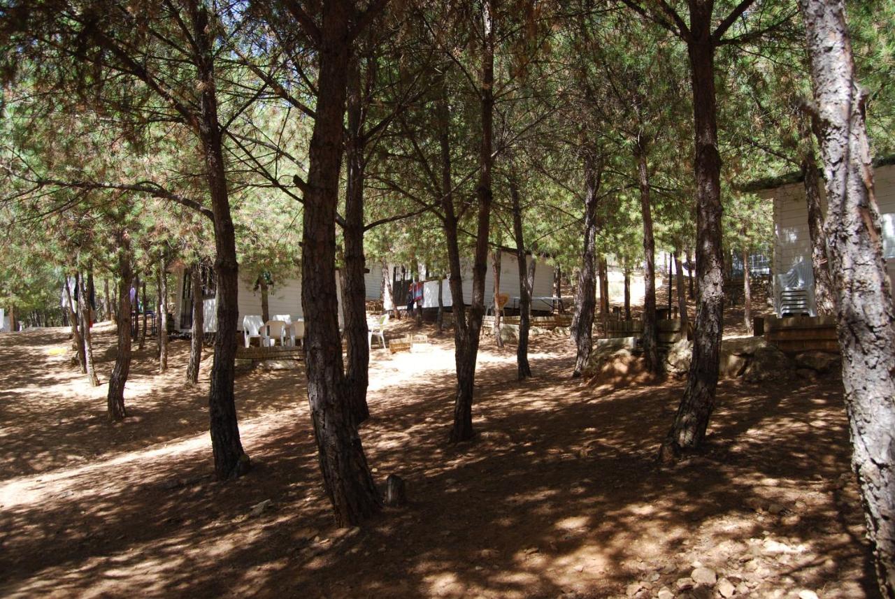 Camping Valdearenas Iznajar Exterior photo